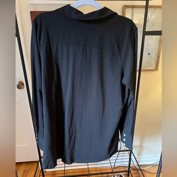 Black collared long sleeve shirt - Picture 2 of 3